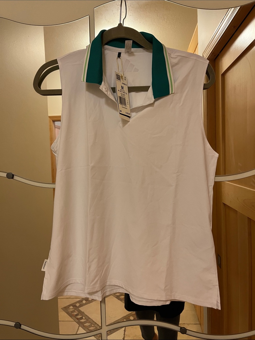 Adidas Twistknit  white sleeveless Top with Green Collar